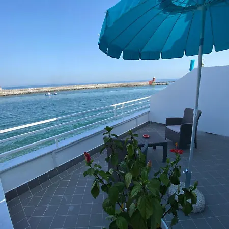 Clipper ベッド・アンド・ブレックファスト 3*