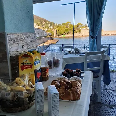 Clipper Couette-café Ischia